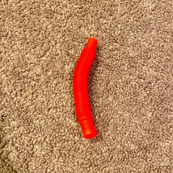 4 Small Stretchable Kids Toy - Picture 3 of 4